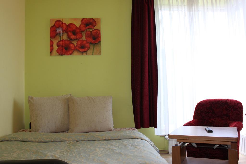 Jauku Erdvu Silta Apartment Kaunas Cameră foto